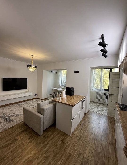 Продается 2в3 ком квартира, ориентир: Глинка, 64 м2