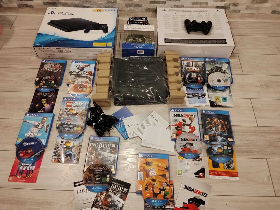 Ps4 Playstation4 IMPECABIL foarte putin folosit, doua manete si jocuri