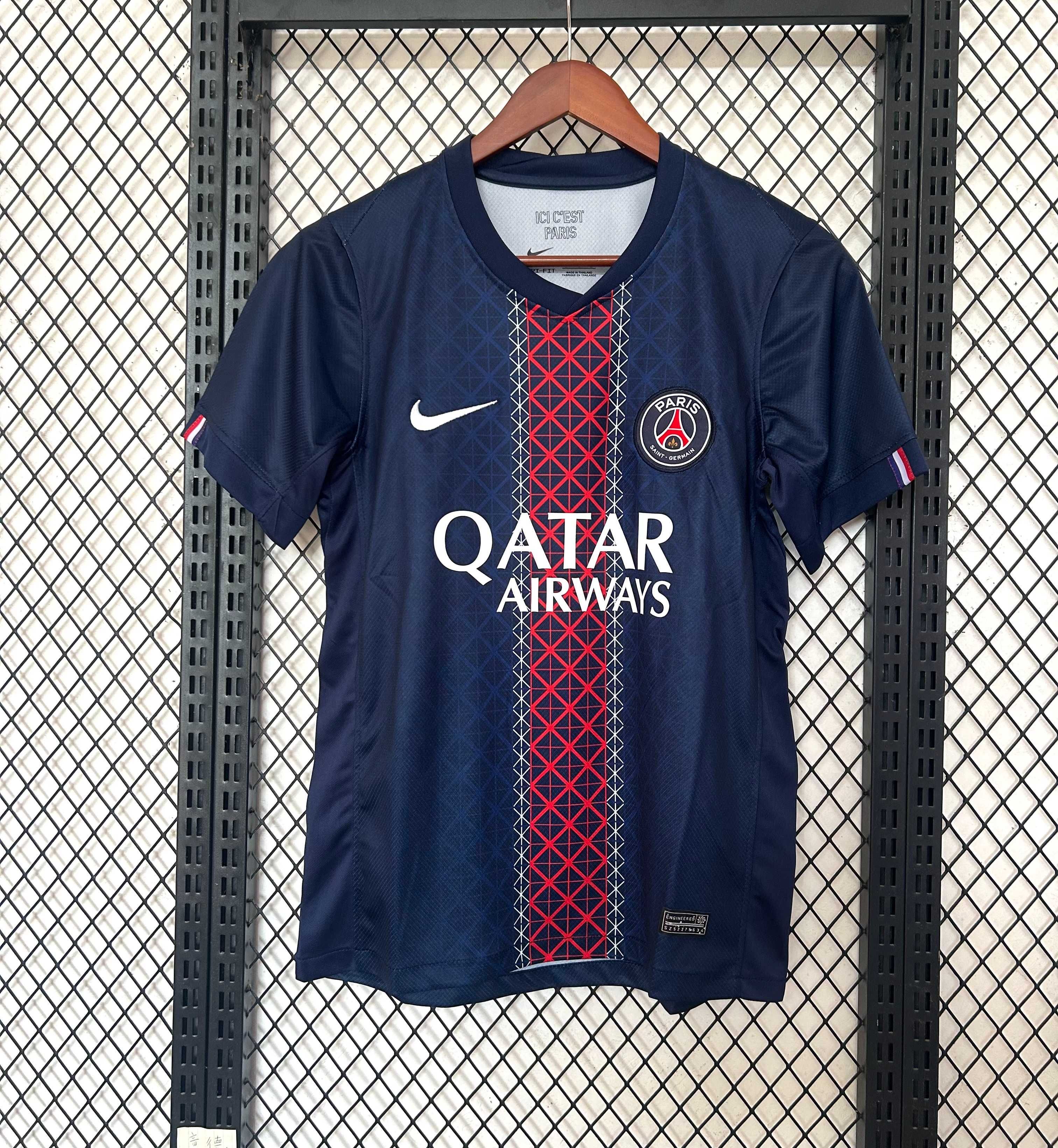 Тениска на PSG за сезон 25/26 в отлично състояние!
