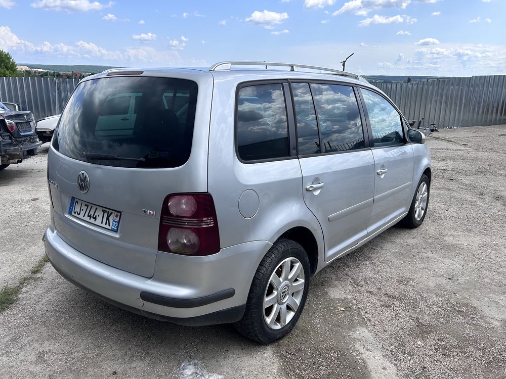 Vw Touran / 2.0 tdi На части