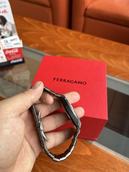 FERRAGAMO в перфектно състояние