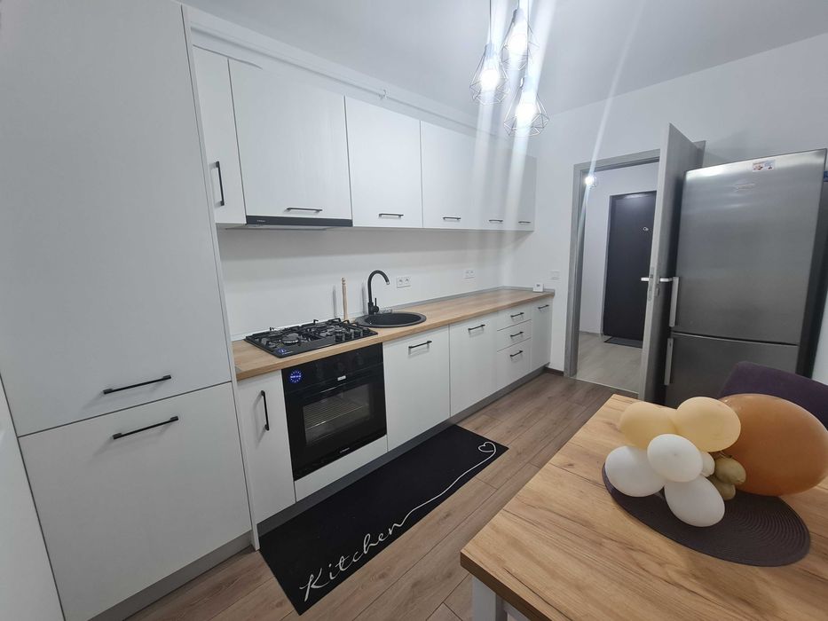 Vând apartament, strada Colinei, 3 camere