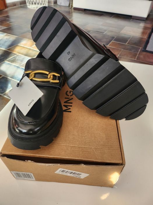 Дамски лоуфъри Mango нови с етикет, номер 40