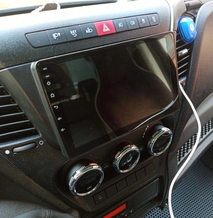 PROMOTIE - Navigatie Android 15 Dedicata Iveco Daily QLed CarPlay