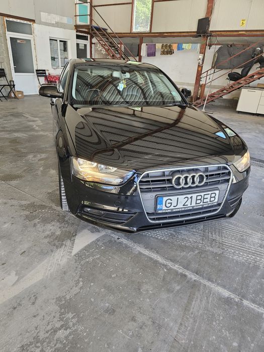 Vând Audi a4 2013 facelift volan dreapta