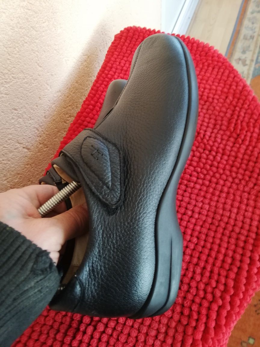 Pantofi piele dama Highlander nr 39 ușori cu scai