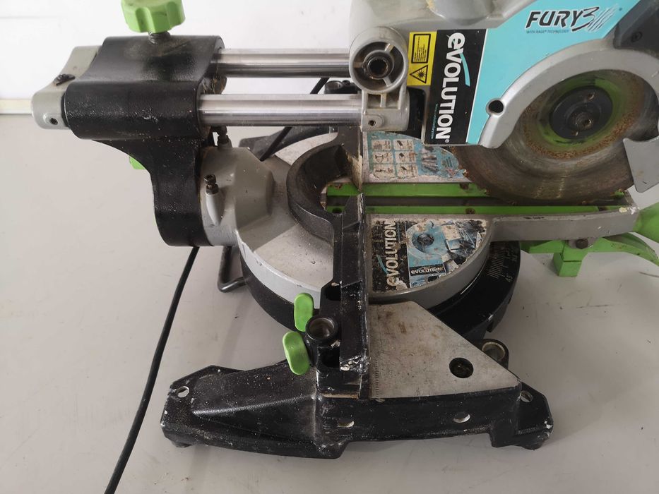 Циркуляр пендула - EVOLUTION 1500W / 210mm