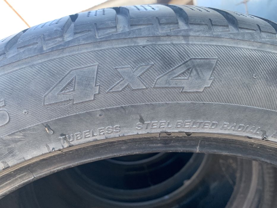 Bridgestone 235/50/19