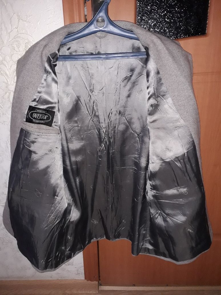 Мужской шерстяной пиджак  размер 52-54(Италия)