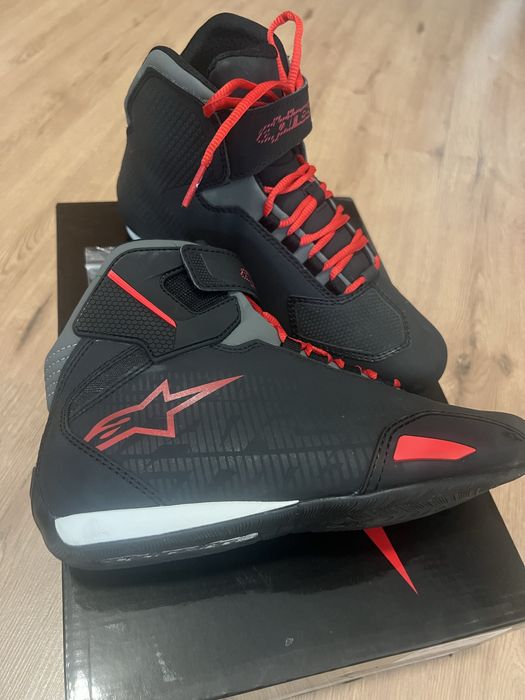 Ghete AlpineStars Sektor Black/Red