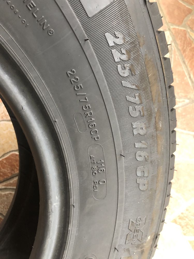 225 75 16 C Michelin de vara