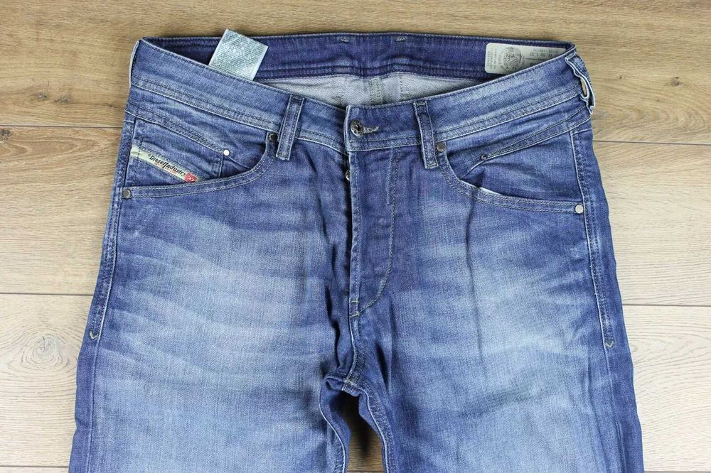 Blugi Diesel, barbatesti, marime W32 L32 , talie 45cm