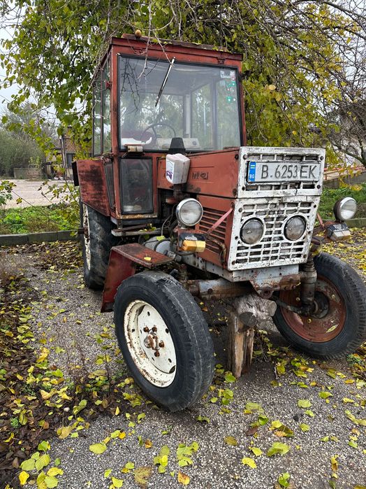 Продавам два трактора Булгар