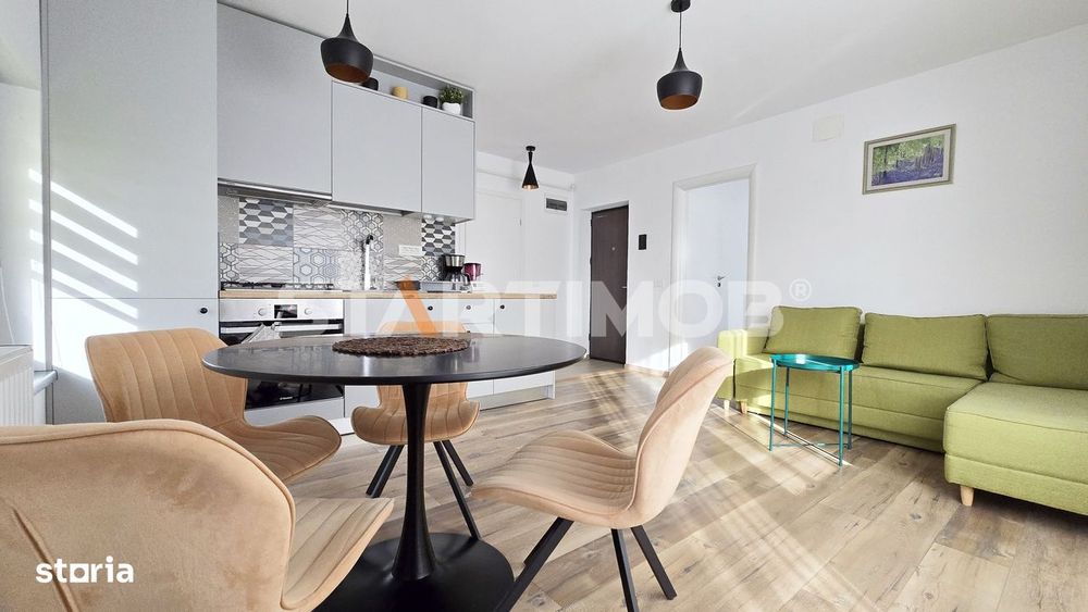 Studio mobilat Coresi cu parcare si terasa 30 mp