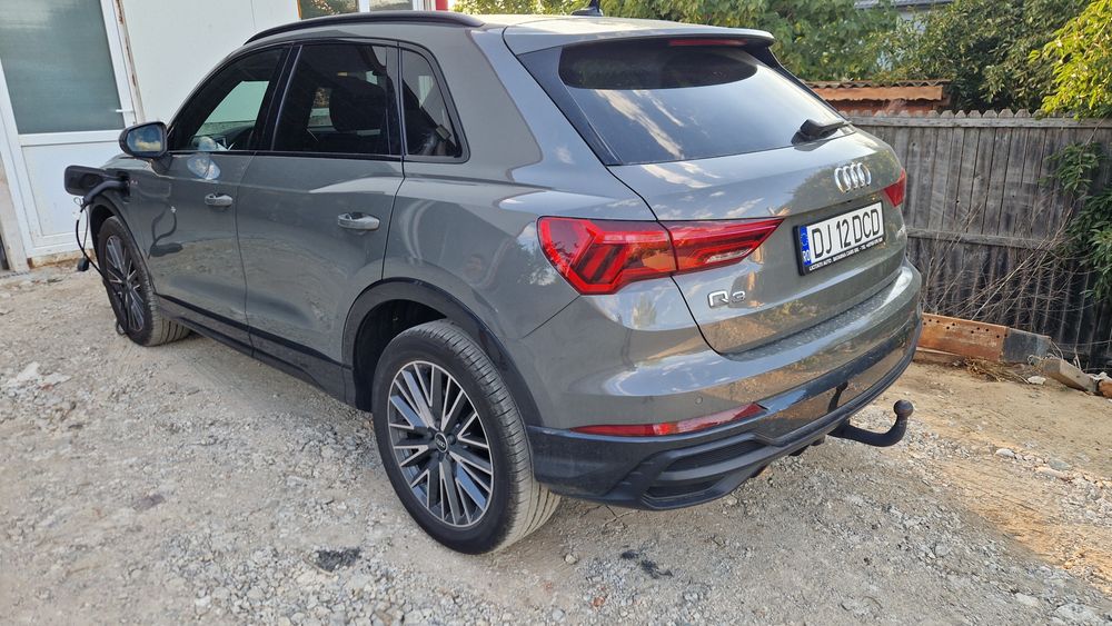 Vând Audi Q3 Tfsi-e 245cp Hybrid