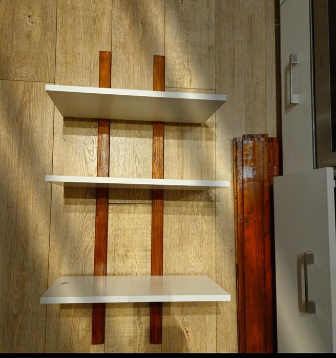 Etajera / raft de perete