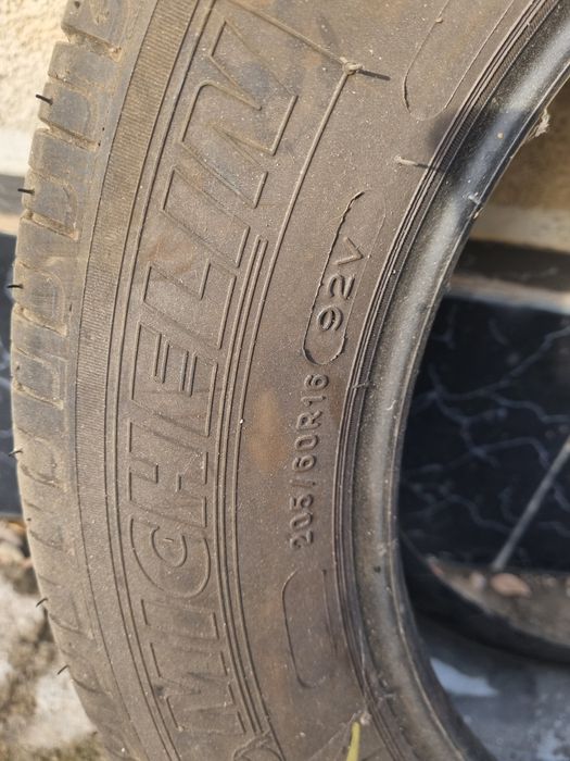 4 cauciucuri iarnă 205/60 R16