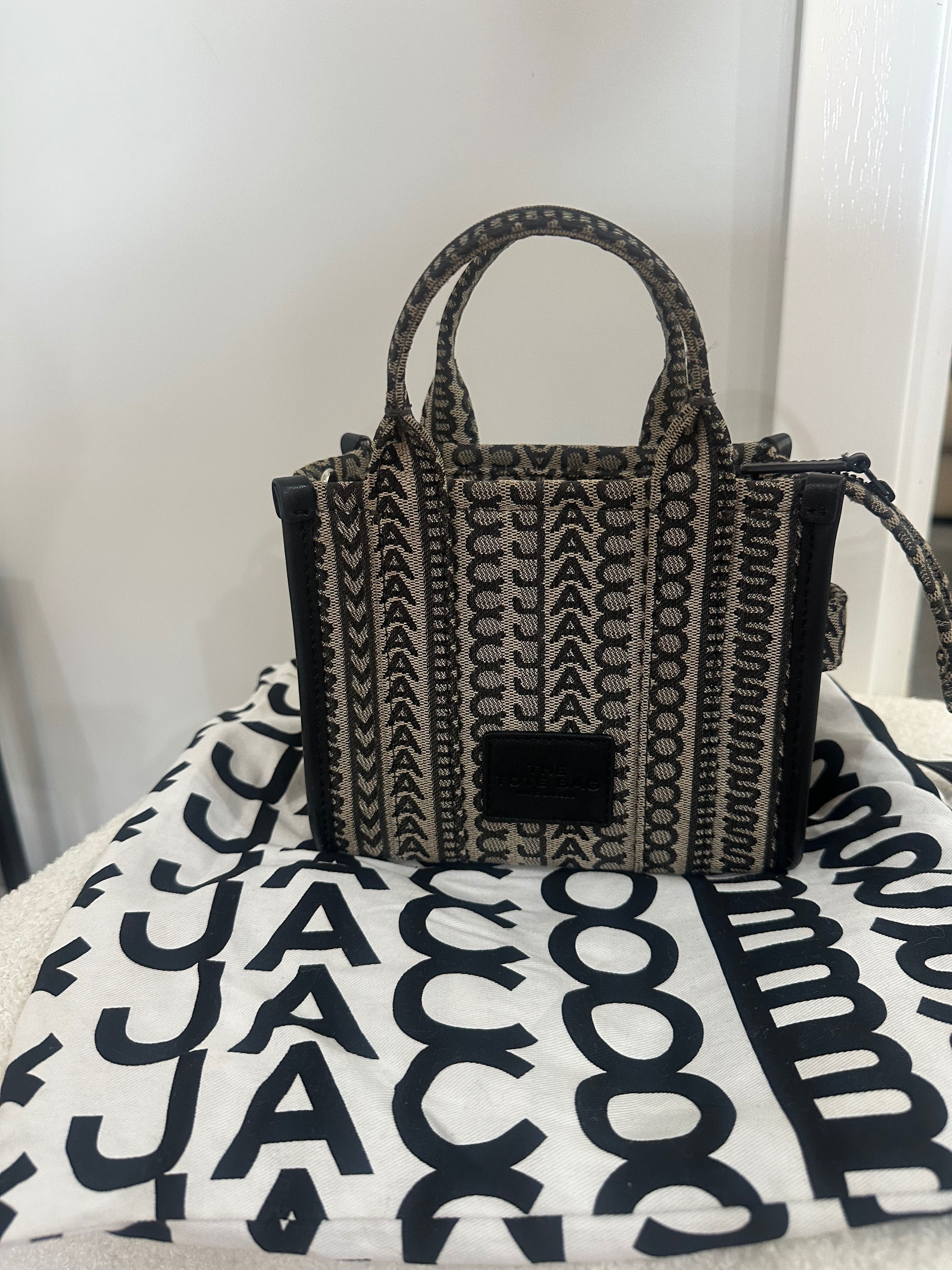 Чанта Marc Jacobs Monigram Mini