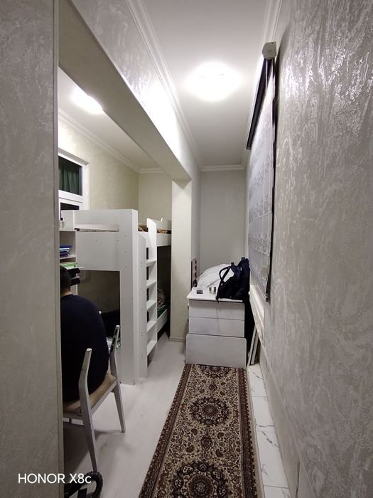 Озимни уйим Чилонзор 12-квартал орр Фарход бозор 3х5х килинган  6-этаж