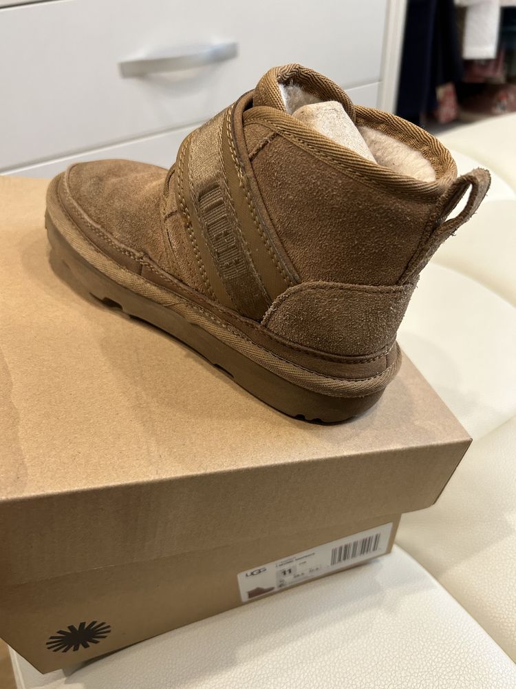 UGG original Ghete cu bareta Neumel marime 28,5