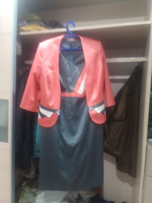 Продам платье с пиджаком Беларусиия - 10000 тенге