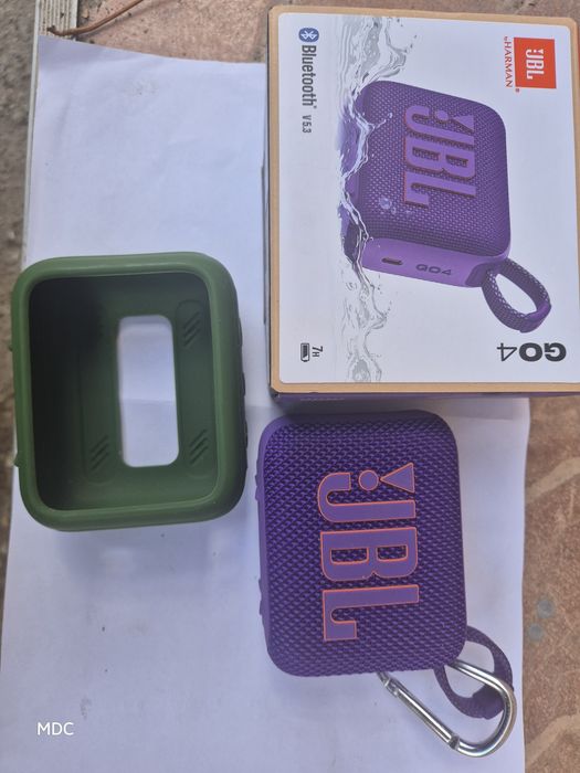 Vând boxă portabilă Bluetooth JBL GO 4