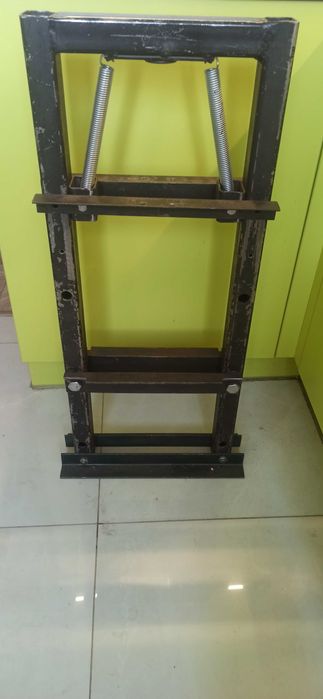 Продавам тази преса почти не е ползвана