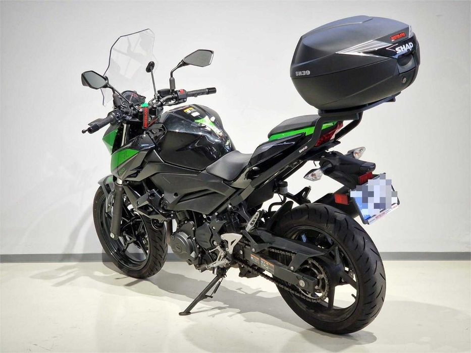 Motocicleta Kawasaki Z 400 2022