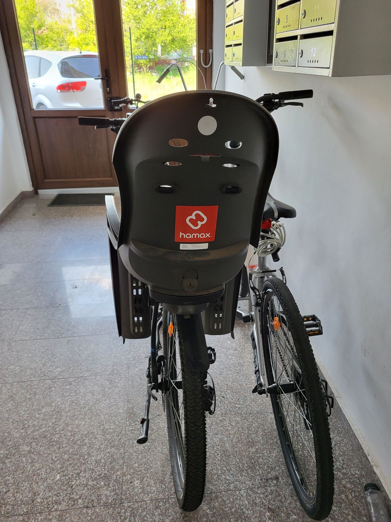Vand scaun bicicleta pentru transportarea copilului