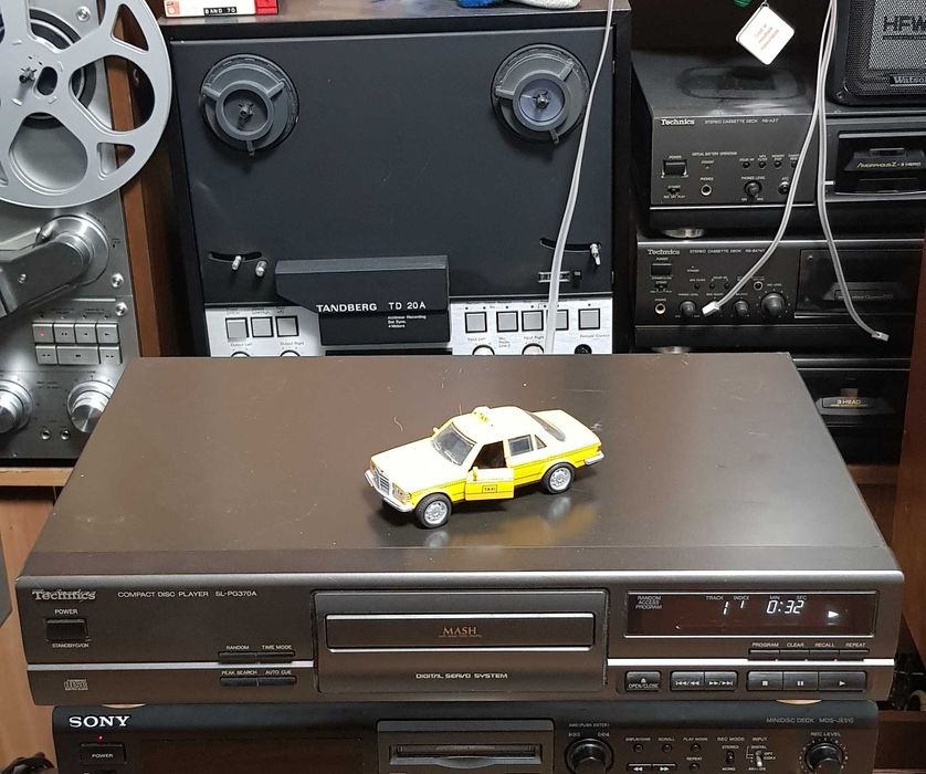 Compact Disc Audio Stereo Player Vintage TECHNICS SL PG370A BLACK