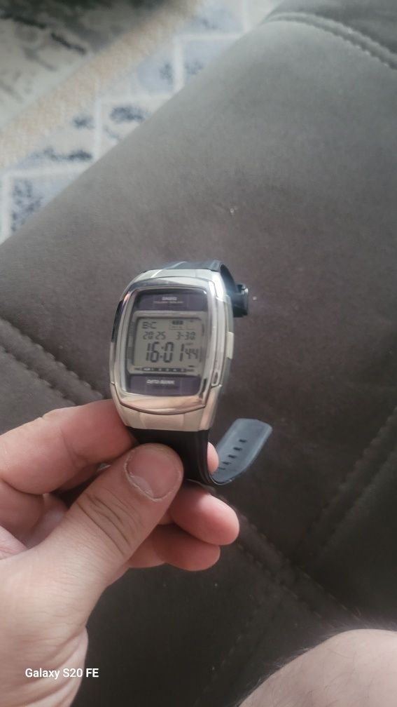Продам часы электронные Casio DB-E30