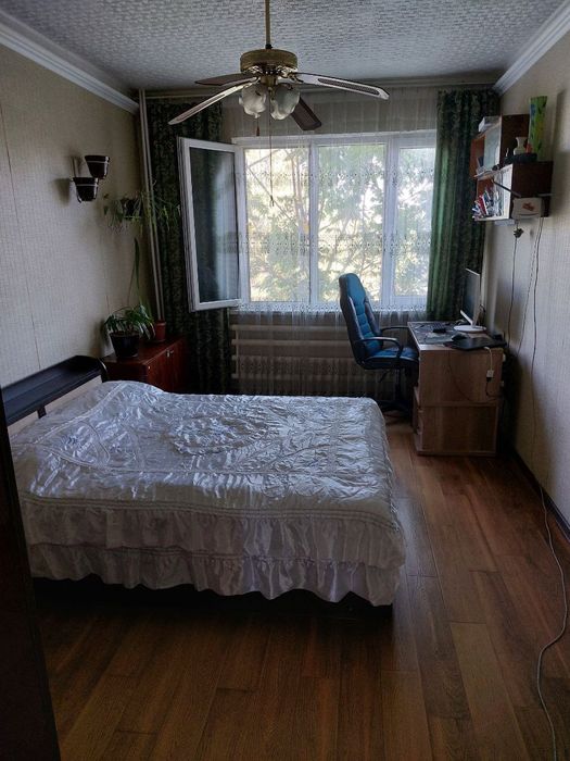 Срочно Продаю 2 ком квартира на 3 этаже 4 этажного дома. Авиосозлар 2