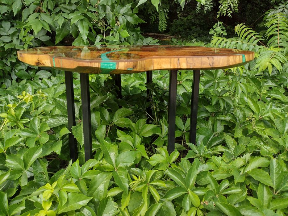 Masuta pentru cafea din  lemn și rasina epoxidica