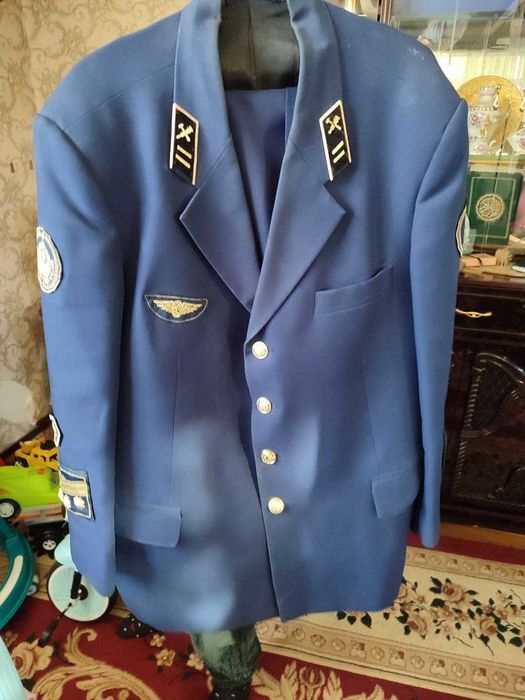 Продаю недорого форму железнодорожника