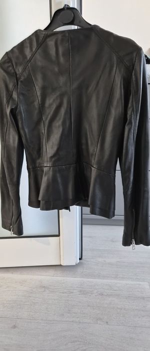 Кожено яке Mango