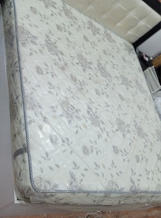 Матрас на кровать