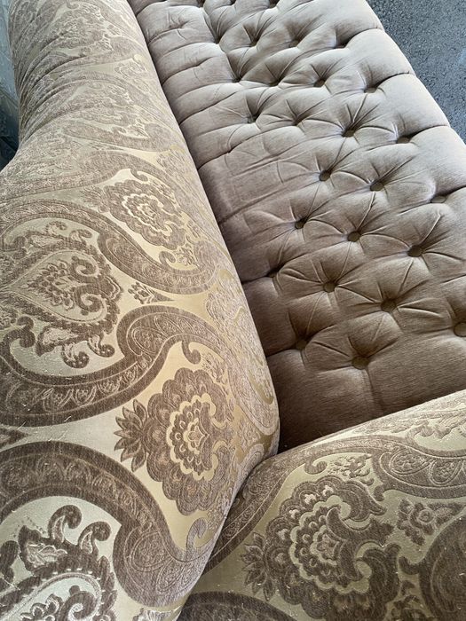 Продам  диван.