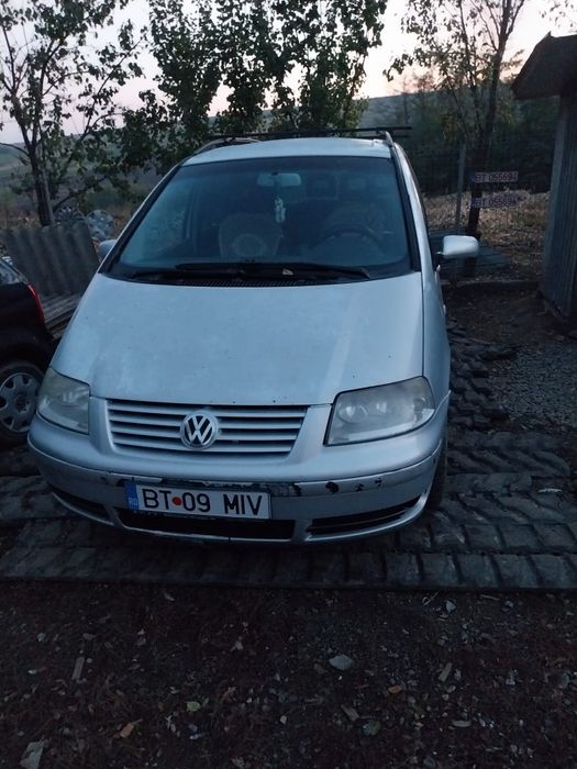 Vând Volkswagen Sharan