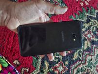 J4+faqat ekran singan