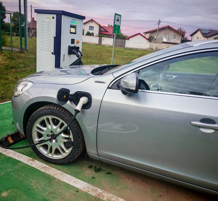 Volvo v60 Plug in Hibrid 288 CP