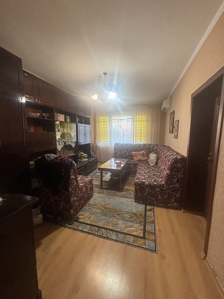 Продава се двустаен апартамент