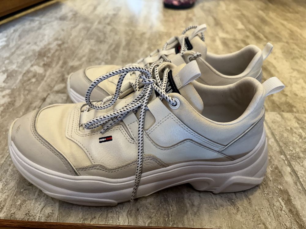 Обувки Tommy