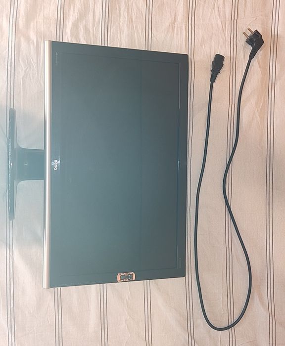 De vânzare monitor Samsung SyncMasterS22B350 și monitor BenQE2220HDP