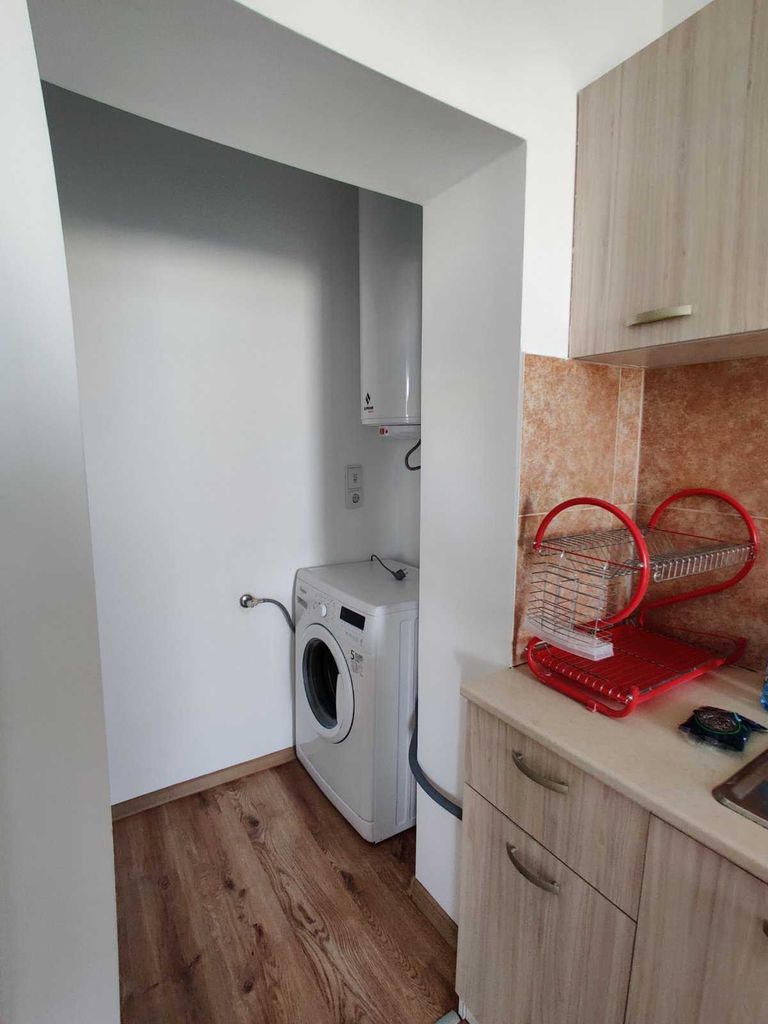 Дава се под наем Едностаен апартамент в Добрич, Център - 36 кв.м за 153 € - Снимка #6