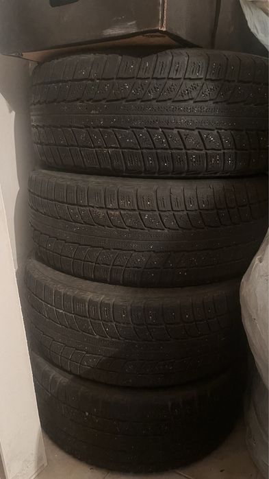 Продам зимние шины 205/55/16 Triangle