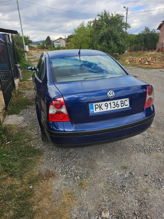 Продавам пасат 5.5 TDI 1.9 2001г,автоматик