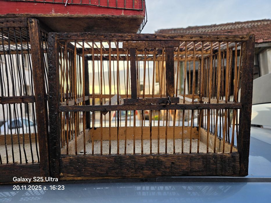 Клетка за пойни птици