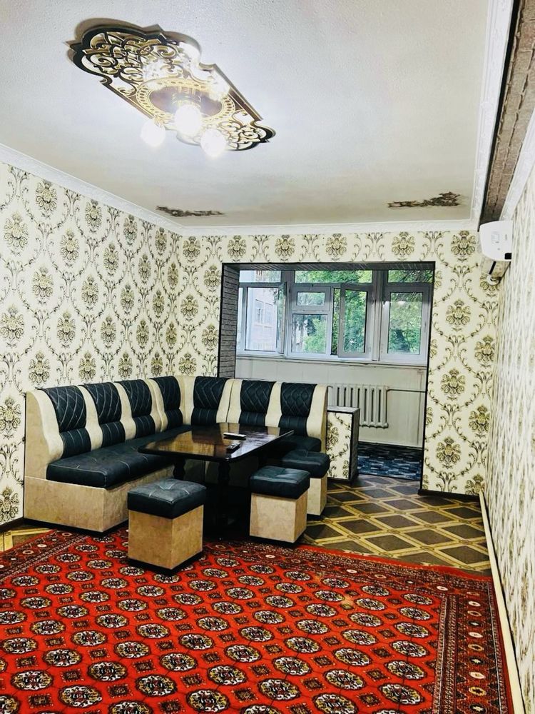Квартира срочно сотилади. Гагаринага
