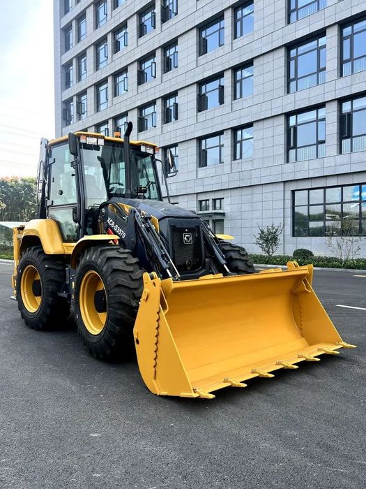 Экскаватор Погрузчик ХСМЖ