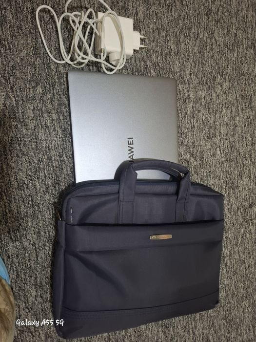 Noutbook--Huawei (yangi holatda)